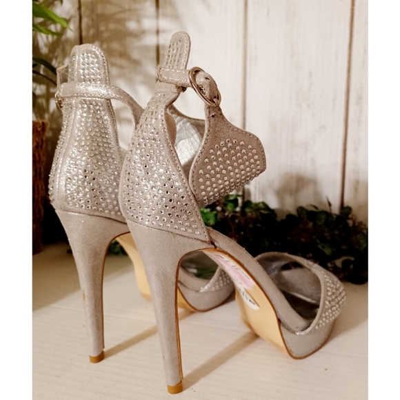 Carlos Santana Embellished Open Toe Heeled Platform Sandal - Silver Shimmer - Picture 9 of 16